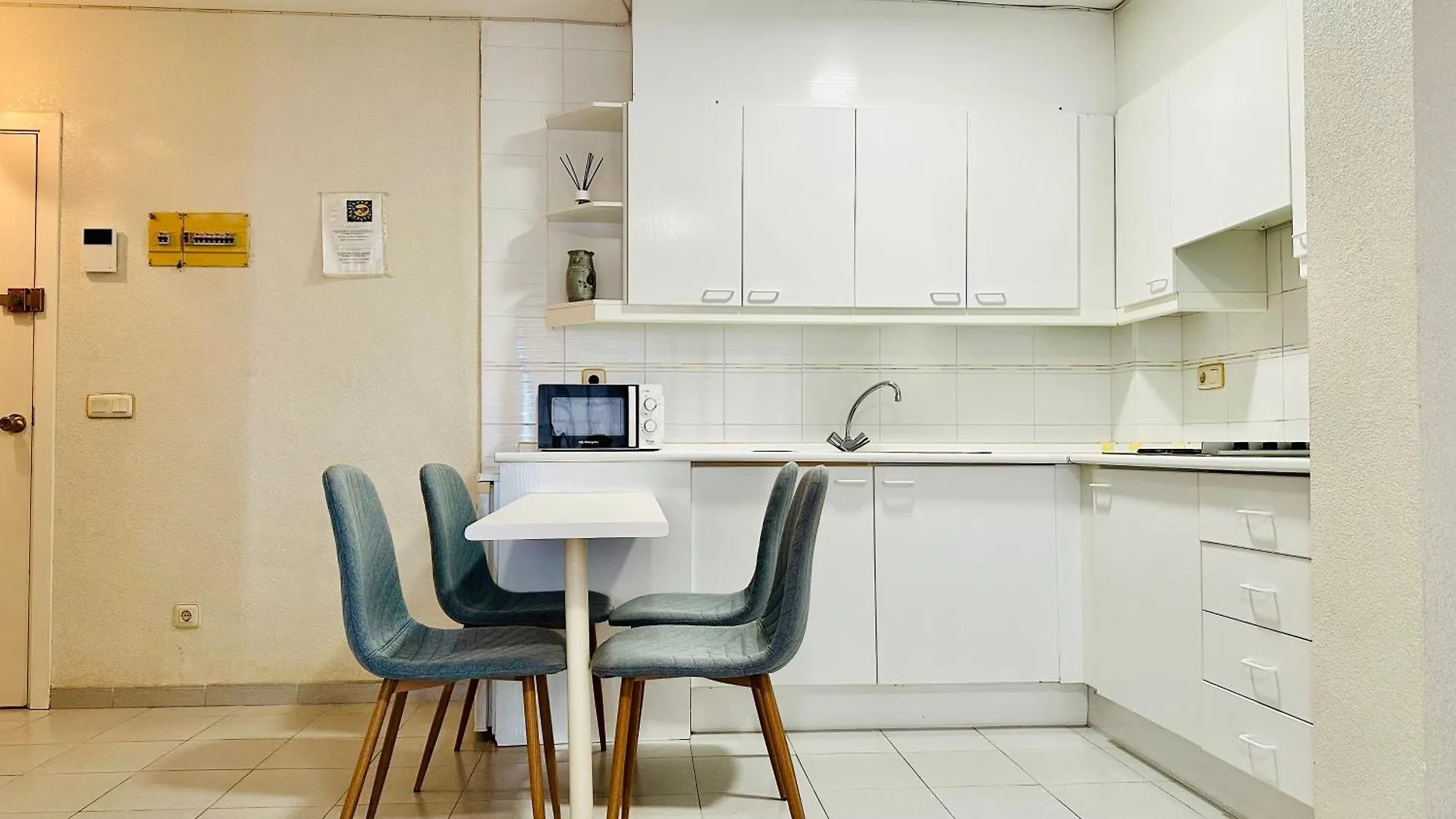 Roc Mar 3 3B - Apartamento Cerca Del Centro Y De La Playa - Terraza Con Vistas Al Mar Y Al Puerto Spain