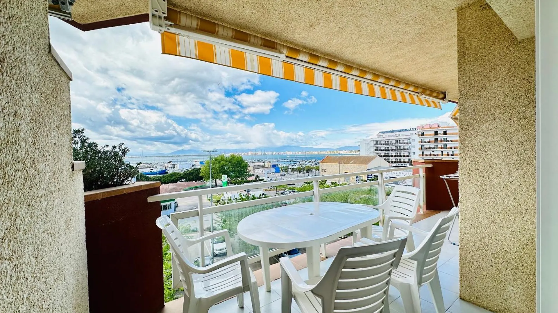 Apartment Roc Mar 3 3B - Apartamento Cerca Del Centro Y De La Playa - Terraza Con Vistas Al Mar Y Al Puerto